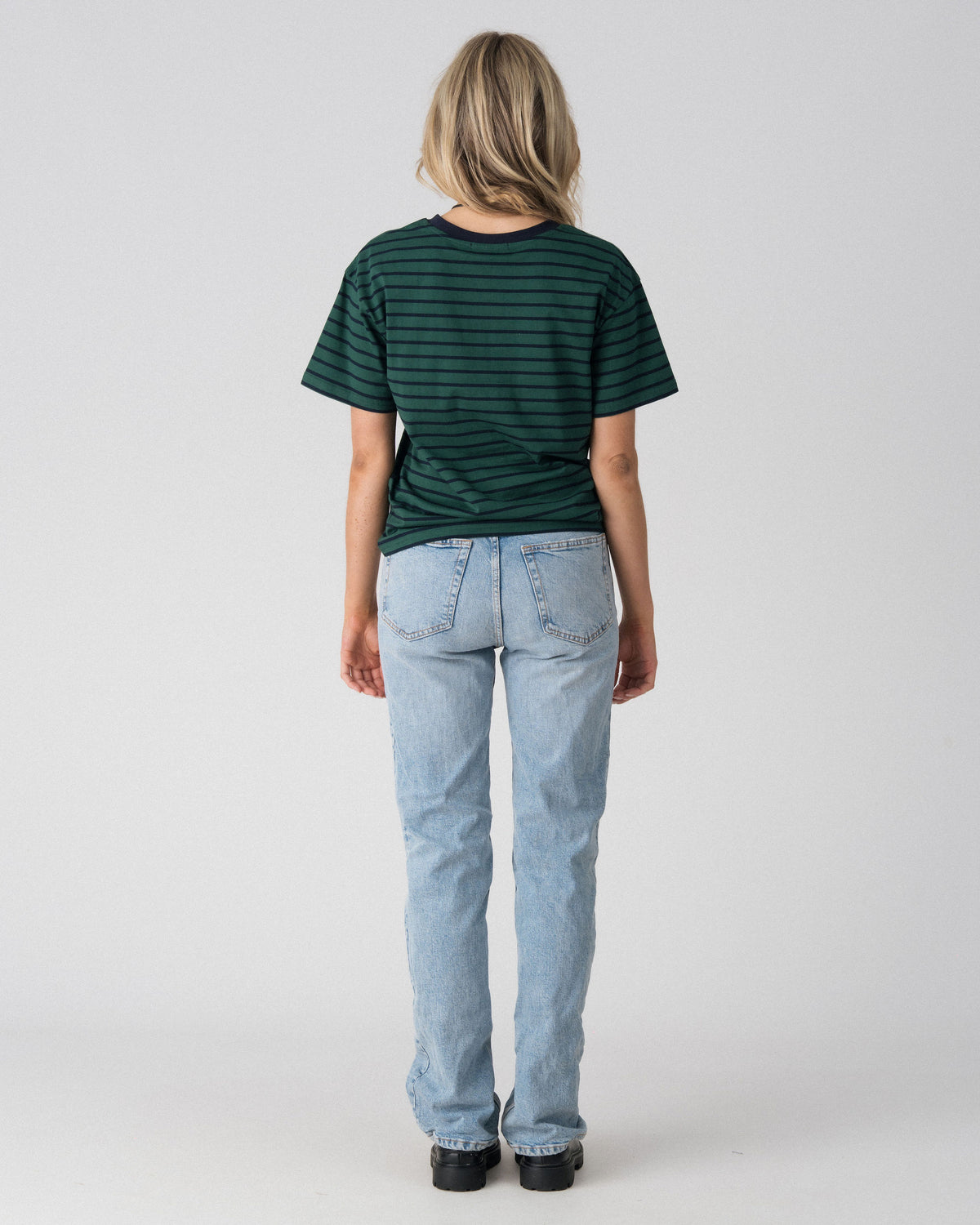 Back view of the Lenelly Issa everyday striped nursing tee in forest green and navy