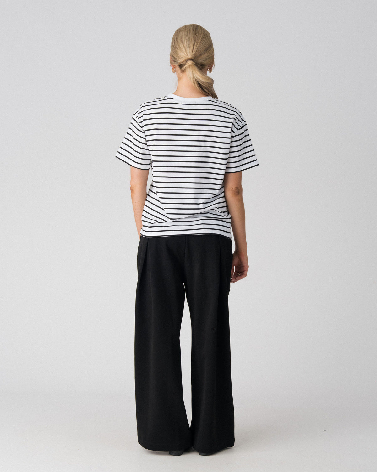 Back view of the Lenelly Issa everyday striped nursing tee in white and black