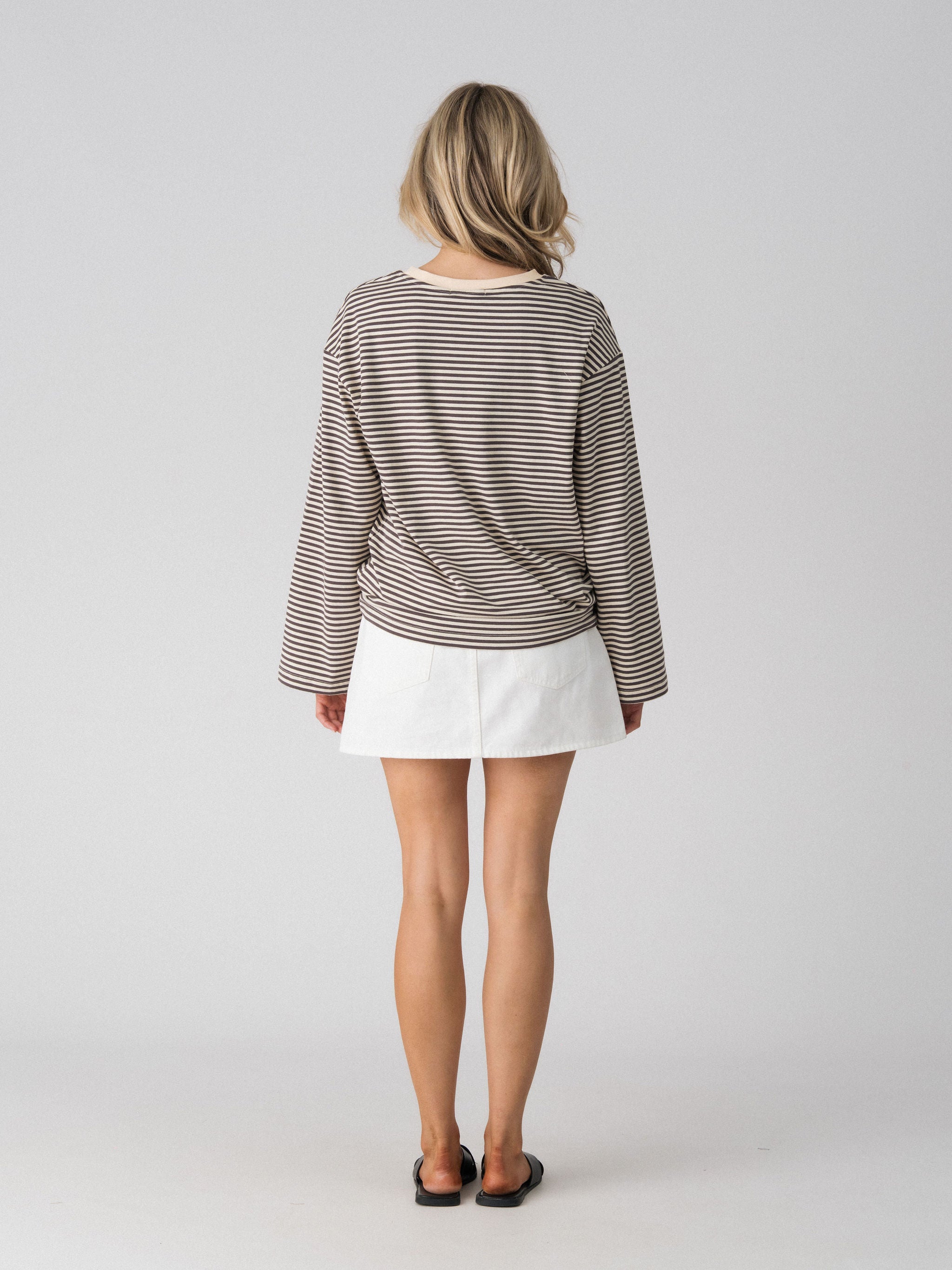 Back view of the Lenelly Lena oversized long sleeve striped tee in grey and off-white