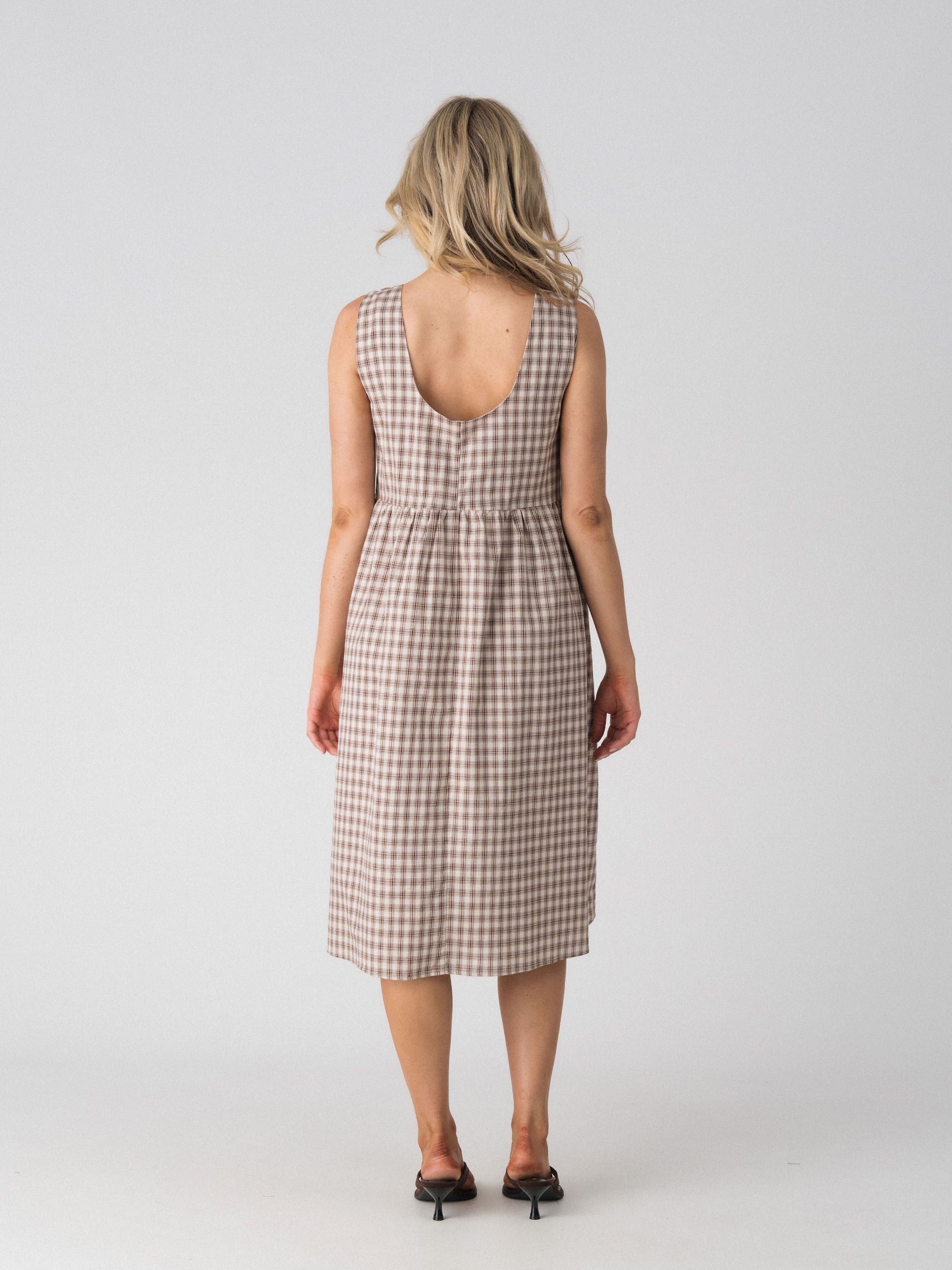 Back view of the Lenelly Nila plaid midi dress showing the scooped back neckline